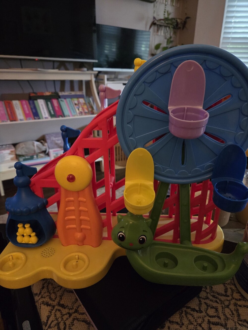 Pop On Pals Amusement Park